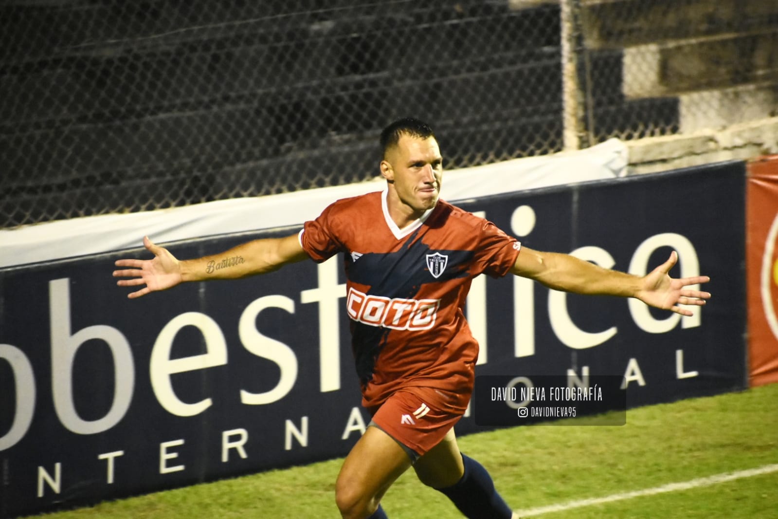Lee más sobre el artículo EL DEBUT MÁS SOÑADO
